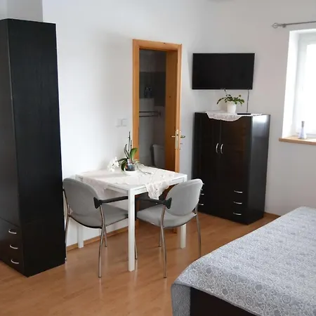 U Sovy בית הארחה 3*